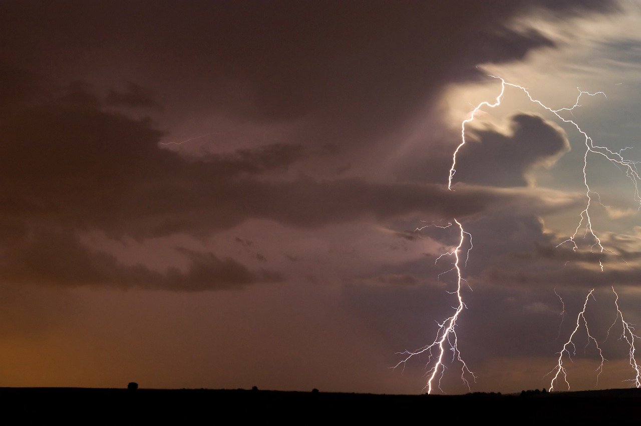 storm, lightning, clouds-4821860.jpg