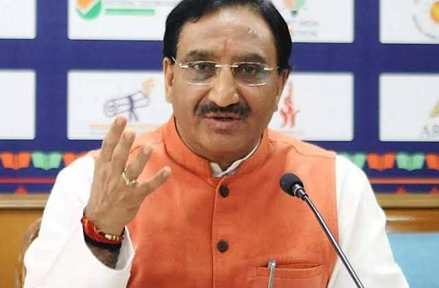 नमो निशंक :- अचानक सक्रिय हुए पूर्व मुख्यमंत्री,  मिल सकती है बड़ी जिम्मेदारी, राष्ट्रीय अध्यक्ष से मुलाकात के बाद चर्चाएं तेज