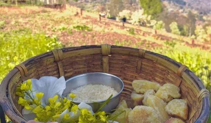 फूलदेई -: ‘प्रकृति के बिना इंसान का अस्तित्व नहीं’,  पढ़िए उत्तराखंड के पहाड़ों के लोकपर्व फूलदेई से जुड़ी एक कहानी