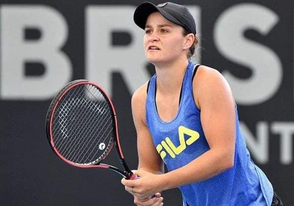 दुनिया की नंबर-1 खिलाड़ी ने महज 25 साल की उम्र में अचानक टेनिस से  सन्यास  लेते हुए सबको किया हैरान