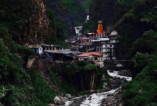 यमुनोत्री धाम के कपाट खोलने की तैयारियां जोरों पर, इस दिन श्रद्धालुओं के लिए खुलेंगे कपाट