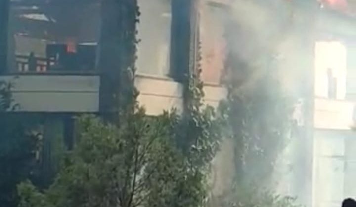 Almora- विश्व प्रसिद्ध पर्यटन स्थल कसार देवी के रिजार्ट में लगी आग…… पुलिस ने चार नाबालिग बच्चों को पकड़कर की पूछताछ