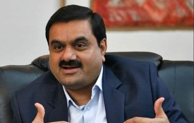 अमीरी के मामले में काफी तेजी से आगे बढ़ रहे हैं भारतीय उद्योगपति गौतम अदानी…… जानिए किस नंबर पर है अमीर