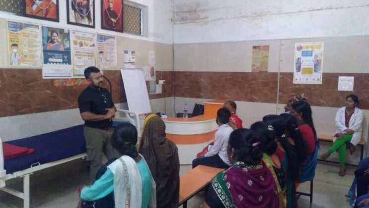 अल्मोड़ा:- स्वामी विवेकानंद धर्मार्थ अस्पताल पेटशाल में आयोजित हुई गोष्ठी…. विशेषज्ञों द्वारा कैंसर के बारे में दी गई जानकारी