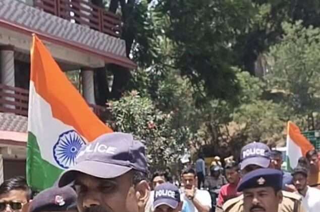 अल्मोड़ा:- बढ़ रहा है अग्निपथ योजना का विरोध… अल्मोड़ा से हल्द्वानी को पैदल निकली तिरंगा यात्रा, कल मनाएंगे विरोध दिवस