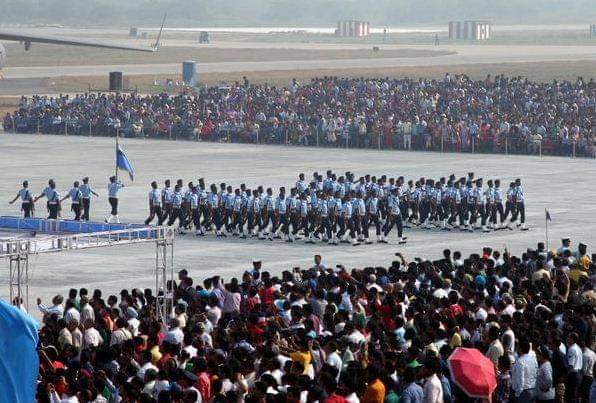 हिंसक प्रदर्शनों के बीच अग्निपथ योजना की ओर आकर्षित हो रहे हैं युवा….. महज 4 दिन में वायु सेना के लिए हुए इतने आवेदन