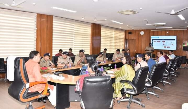 अल्मोड़ा :- डिजिटल F.I.R लेकर मुख्यमंत्री ने की समीक्षा बैठक, पढ़े पूरी खबर