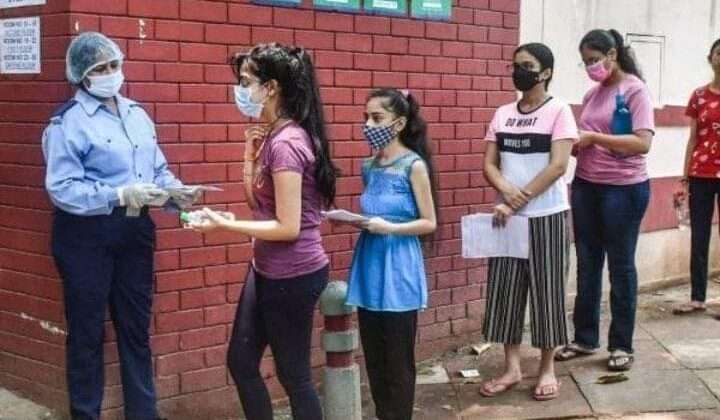 बड़ी खबर -: नीट परीक्षा के दौरान छात्राओं से अंतःवस्त्र उतारने के मामले में पांच गिरफ्तार