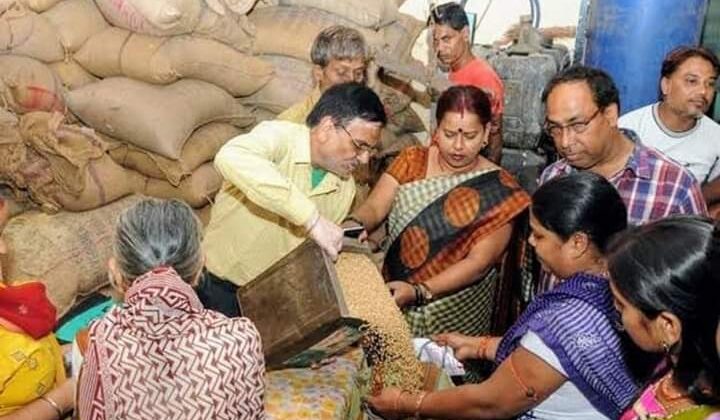 Uttarakhand -: राशन की दुकानों में जीपीएस युक्त वाहन पहुंचाएंगे खाद्यान्न, पढ़ें पूरी खबर