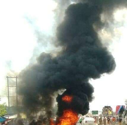 Uttarakhand- हरिद्वार में हुआ अग्निकांड…… कावड़ यात्रियों की एक दर्जन से अधिक बाइकों में लगी आग