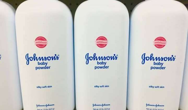 2023 से दुनियाभर में नहीं बिकेगा जॉनसन एंड जॉनसन बेबी पाउडर, जानिए कारण