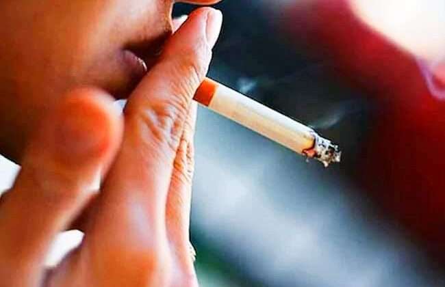 सावधान -: सिगरेट पीने वालों के कपड़ों में भी कैंसर!, शोधकर्ताओं ने किए चौंकाने वाले दावे