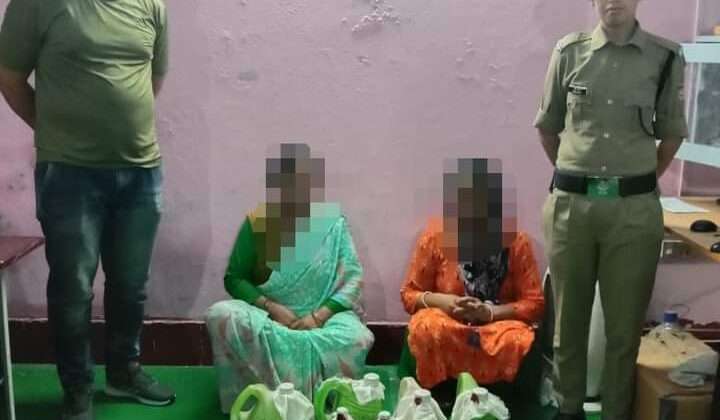 अब पिथौरागढ़ पुलिस ने कच्ची शराब के साथ 02 महिलाओं को किया गिरफ्तार