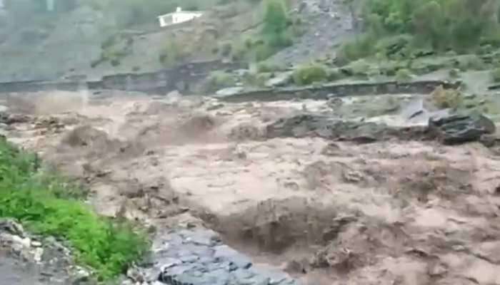 Uttarakhand- आफत की बारिश ने विकासनगर पर ढाया कहर…. बादल फटने से राशन समेत बहे घराट और छानिया