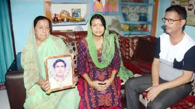 अल्मोड़ा:- हिमस्खलन में दबकर शहीद हुए जिले के लांसनायक चंद्रशेखर हरबोला…. 38 साल बाद मिला पार्थिव शरीर