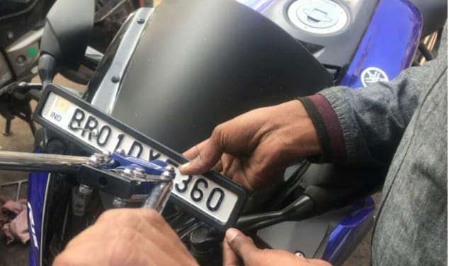 Uttarakhand- 0001 नंबर ने तोड़े प्रदेश के पुराने सभी रिकॉर्ड….. कारोबारी द्वारा 7.66 लाख में खरीदा गया यह नंबर