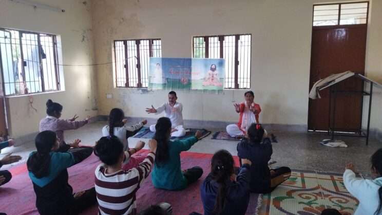 Almora -: महिला पॉलिटेक्निक में योग शिविर का शुभारंभ