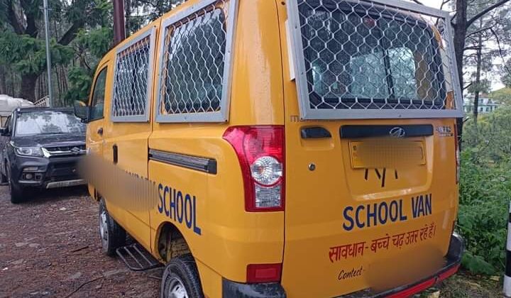 Almora -: नशे में वाहन चला रहा स्कूल वैन चालक गिरफ्तार