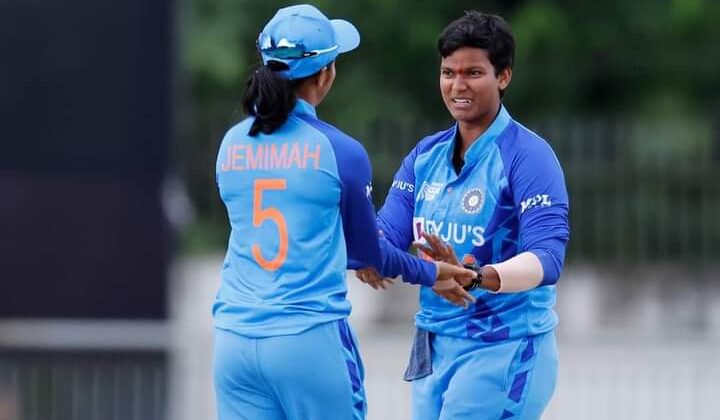 भारत को इंग्लैंड से झेलनी पड़ी हार……. सेमीफाइनल में पहुंचने की कठिन हुई राह