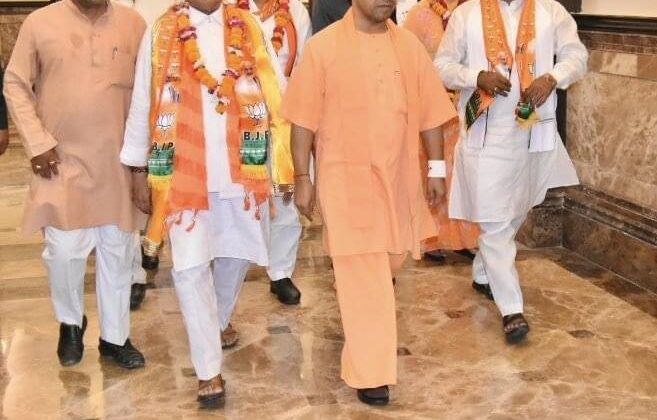 योगी का यूपी को दिवाली गिफ्ट….. इलेक्ट्रॉनिक वाहन खरीदने पर लाखों का डिस्काउंट