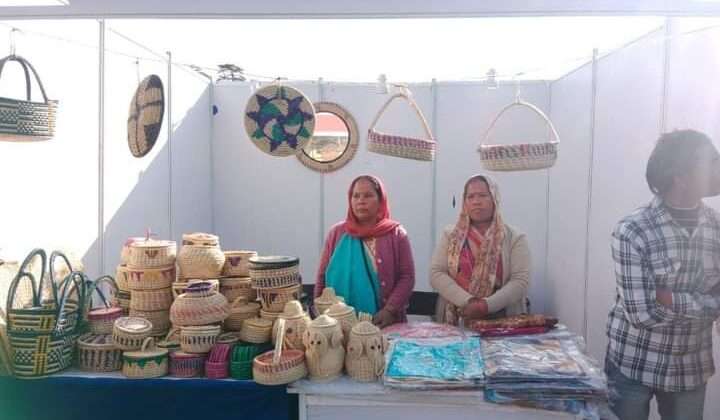 आजीविका महोत्सव -: स्थानीय उत्पादों को बाजार दिलाएंगी कंपनियां