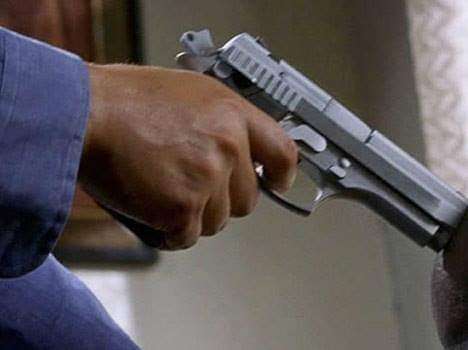 बागेश्वेर- मुख्य कृषि अधिकारी के आवास पर उन्हीं के चालक ने झोंका फायर….. कारण जानकर हो जाएंगे हैरान