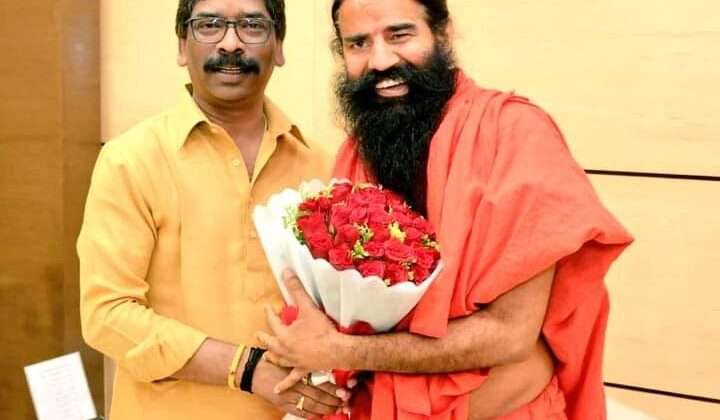 Uttarakhand-दवा बैन होने पर योग गुरु बाबा रामदेव ने दी यह प्रतिक्रिया