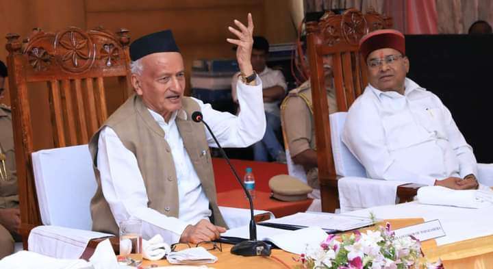 इस टिप्पणी पर घिरे महाराष्ट्र के राज्यपाल भगत सिंह कोश्यारी, गृहमंत्री को पत्र लिख मांगी मदद