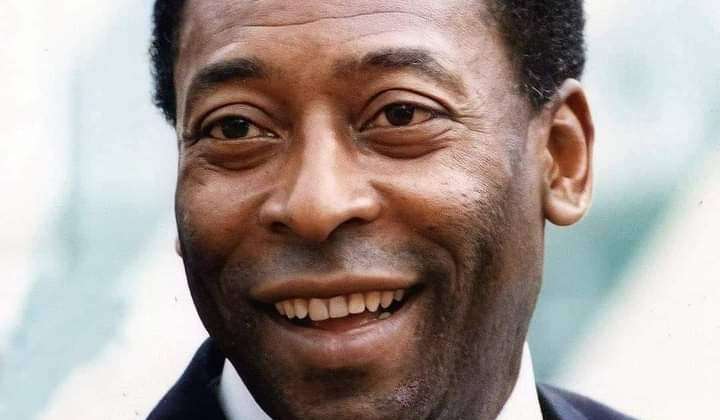 फुटबॉल के जादूगर ने दुनिया को कहा अलविदा…… 82 वर्ष की उम्र में पेले का निधन