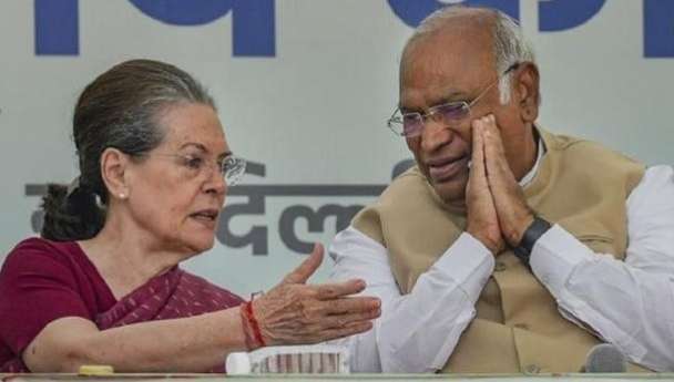 26 जनवरी से ‘हाथ से हाथ जोड़ो’ अभियान चलाएगी कांग्रेस