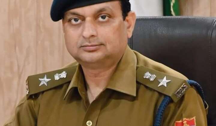 अल्मोड़ा- एसएसपी ने अग्निकांड को लेकर दमकल कर्मियों को दिए यह निर्देश…….. पढ़े पूरी खबर