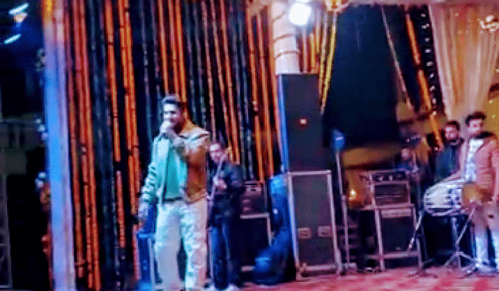 उत्तरायणी मेले में जस्सी गिल ने मचाई धूम…… 1500 लोगों के स्थान पर नाचे 5000 से अधिक लोग, पुलिस ने किया बल प्रयोग