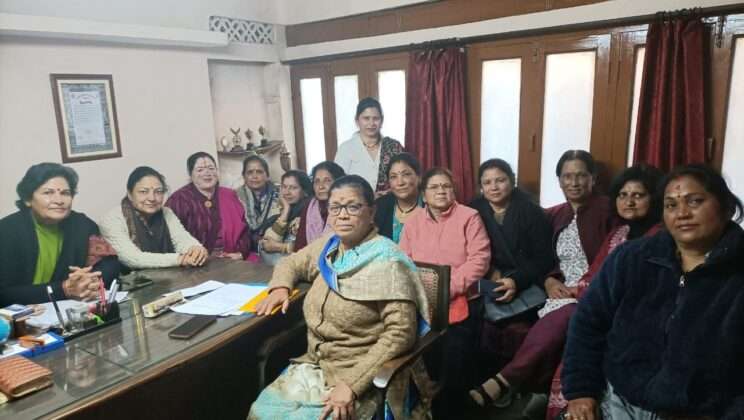 अल्मोड़ा- नगर में इस दिन से शुरू होगी महिलाओं की होली प्रतियोगिता… जानिए कहां- कहां से आएंगी टीमें