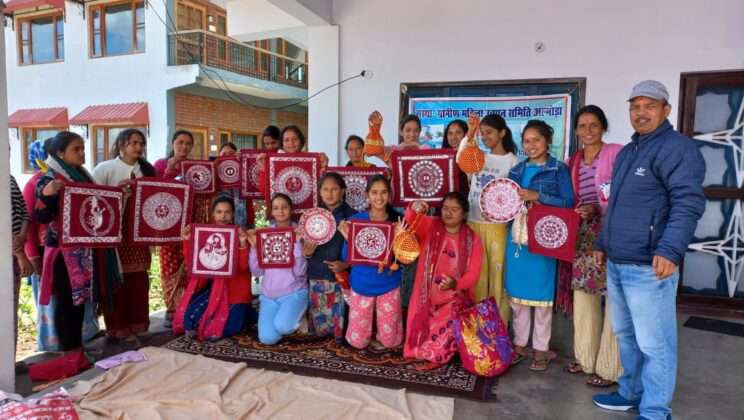 अल्मोड़ा -: 12 दिवसीय निशुल्क एपेण प्रशिक्षण कार्यक्रम का समापन, महिला समूहों द्वारा बढ़-चढ़कर किया गया प्रतिभाग