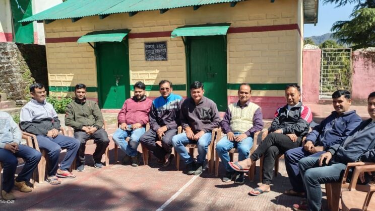 अल्मोड़ा:-पुरानी पेंशन बहाली के लिये कर्मचारियों ने भरी हुंकार…. पढ़ें पूरी खबर