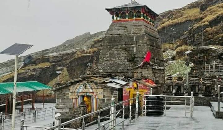 28 वर्ष बाद केदारनाथ मंदिर के शीर्ष पर लगेगा त्रिभुजाकार स्वर्ण पंडित कलश, तीन दान-दाताओं ने मंदिर समिति से किया संपर्क