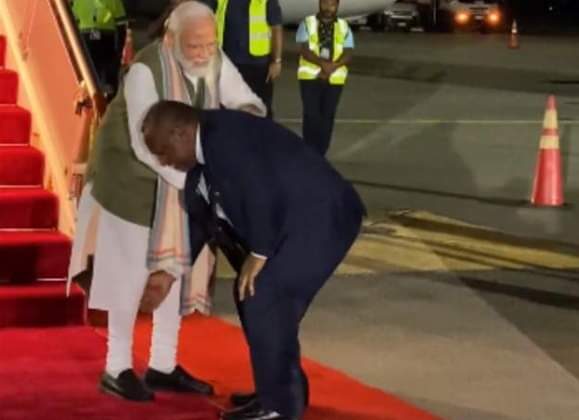 इस देश के प्रधानमंत्री ने पीएम मोदी के स्वागत के लिए तोड़ी अपनी देश की परंपरा