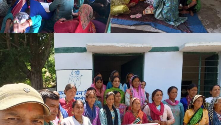 अल्मोड़ा -: ग्राम प्रधान की अध्यक्षता में आयोजित हुआ जागरूकता कार्यक्रम, पानी की जांच का दिया गया प्रशिक्षण