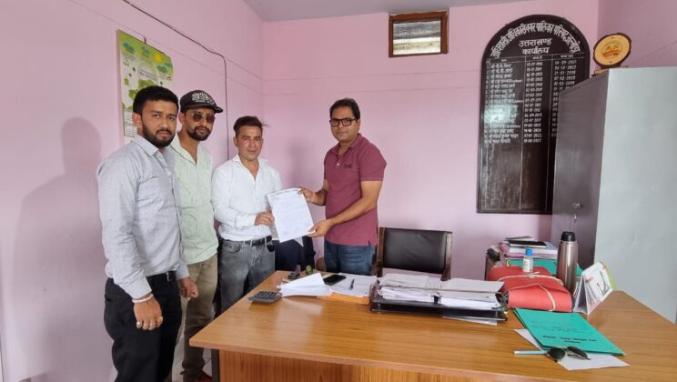 अल्मोड़ा :- नगर पालिका सभासदों के शिष्टमंडल ने अधिशासी अधिकारी से की मुलाक़ात, पढ़े पूरी खबर