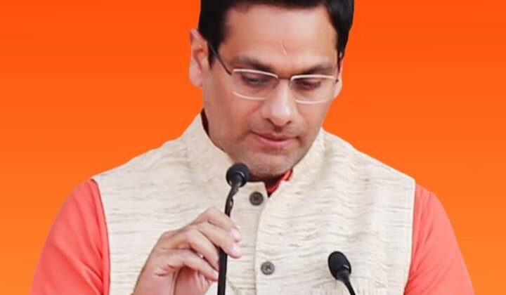 बागेश्वर:- जिले के विकास में अधिकारी और जनप्रतिनिधि निभाए अहम भूमिका- मंत्री सौरभ बहुगुणा