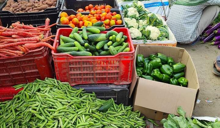 मुनाफाखोरी रोकने के लिए अब हर दिन सोशल मीडिया पर प्रसारित की जाएगी टमाटर और सब्जियों की रेट लिस्ट