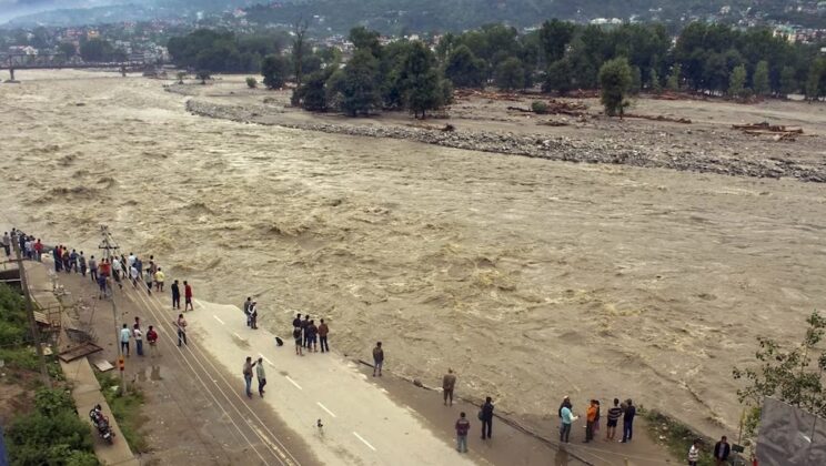 उत्तराखंड- बारिश का कहर लेने लगा है लोगों की जान….. पढ़ें पूरी खबर
