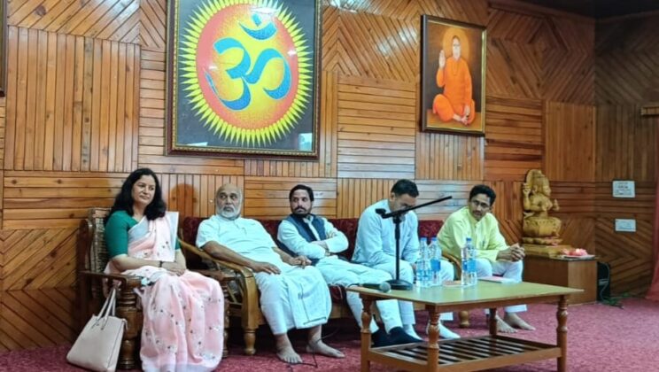 Almora- कल्याणिका वेद वेदांग संस्कृत विद्यापीठा डोल आश्रम अल्मोड़ा में हुआ दस दिवसीय सरल संस्कृत संभाषण शिविर का समापन