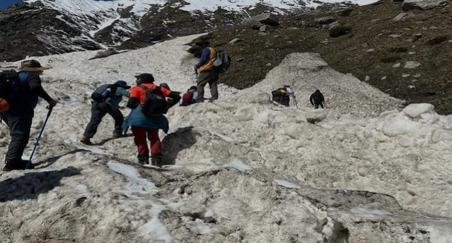 Uttarkashi -: भागीरथी-2 चोटी पर आया एवलांच, आरोहण के लिए गए 20 सदस्यीय दल में से एक की मौत