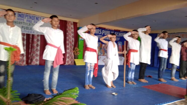 अल्मोड़ा -: मानस पब्लिक स्कूल में धूमधाम से मनाया गया स्वतंत्रता दिवस