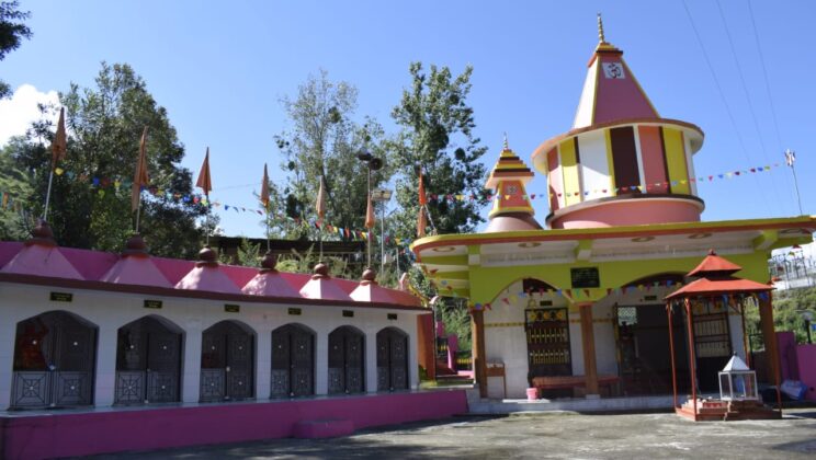 अल्मोड़ा :- भंडारे के साथ भड़केश्वर महादेव में चल रहे अखंड रामायण का समापन