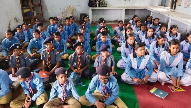 अल्मोड़ा:- राजकीय इंटर कॉलेज लोधिया में आयोजित किया गया तीन दिवसीय स्काउट, गाइड शिविर