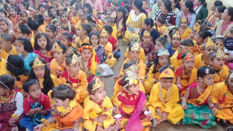 अल्मोड़ा :- सरस्वती शिशु मंदिर जीवन धाम में संयुक्त रूप से मनाया गया शिक्षक दिवस एवं जन्माष्टमी कार्यक्रम