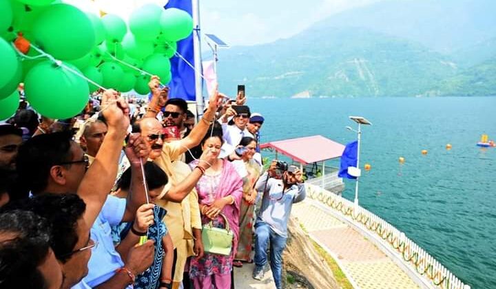 वाटर स्पोर्ट्स कप -: टिहरी झील में रोमांचक खेल शुरू, मंत्री उनियाल ने किया शुभारंभ