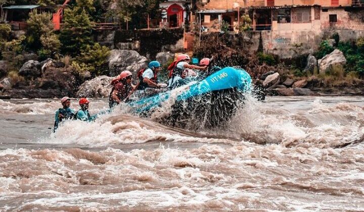 Uttarakhand- राफ्टिंग का शौक रखने वालो के लिए अच्छी खबर…… गंगा में आज से शुरू होने जा रही है राफ्टिंग